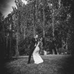 Καλλιτεχνική φωτογραφία γάμου μέσα στο Βοτανικό Κήπο Σταυρούπολη Θεσσαλονίκη